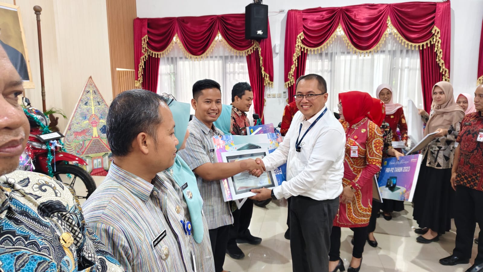 Penyerahan Hadiah